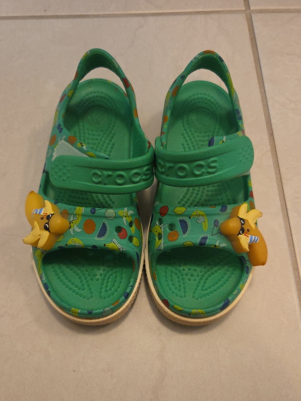 CROCS Kids Green Sandals with Yellow Starfish Charms